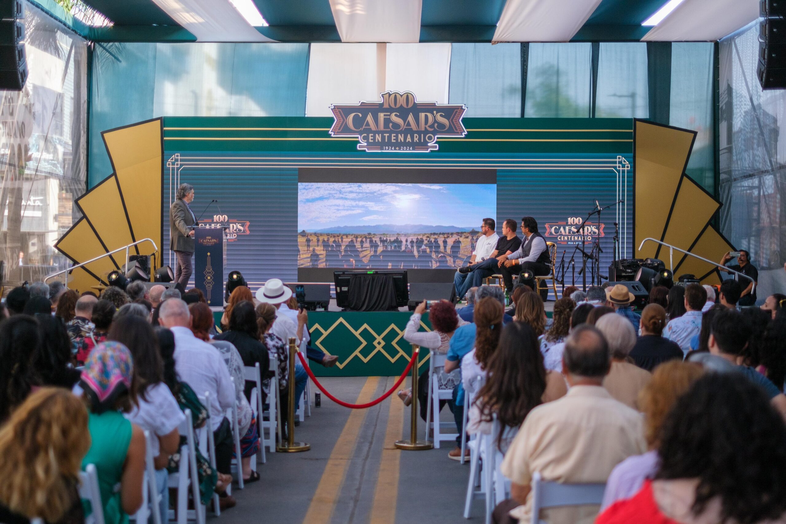 Celebra gobierno de Marina del Pilar centenario de la Ensalada Caesar’s