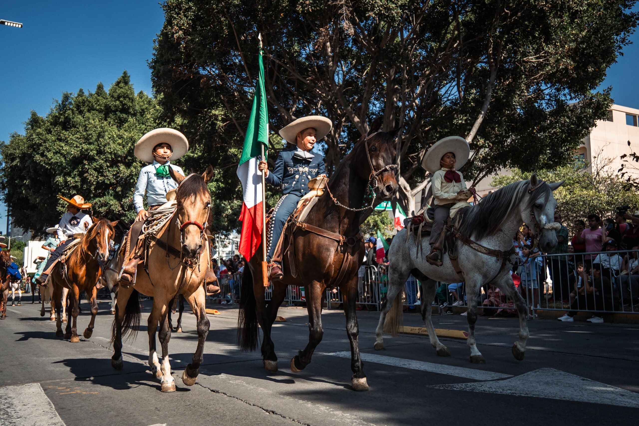 Encabeza Ismael Burgueño ceremonia conmemorativa por el 215 Aniversario de la Independencia de México